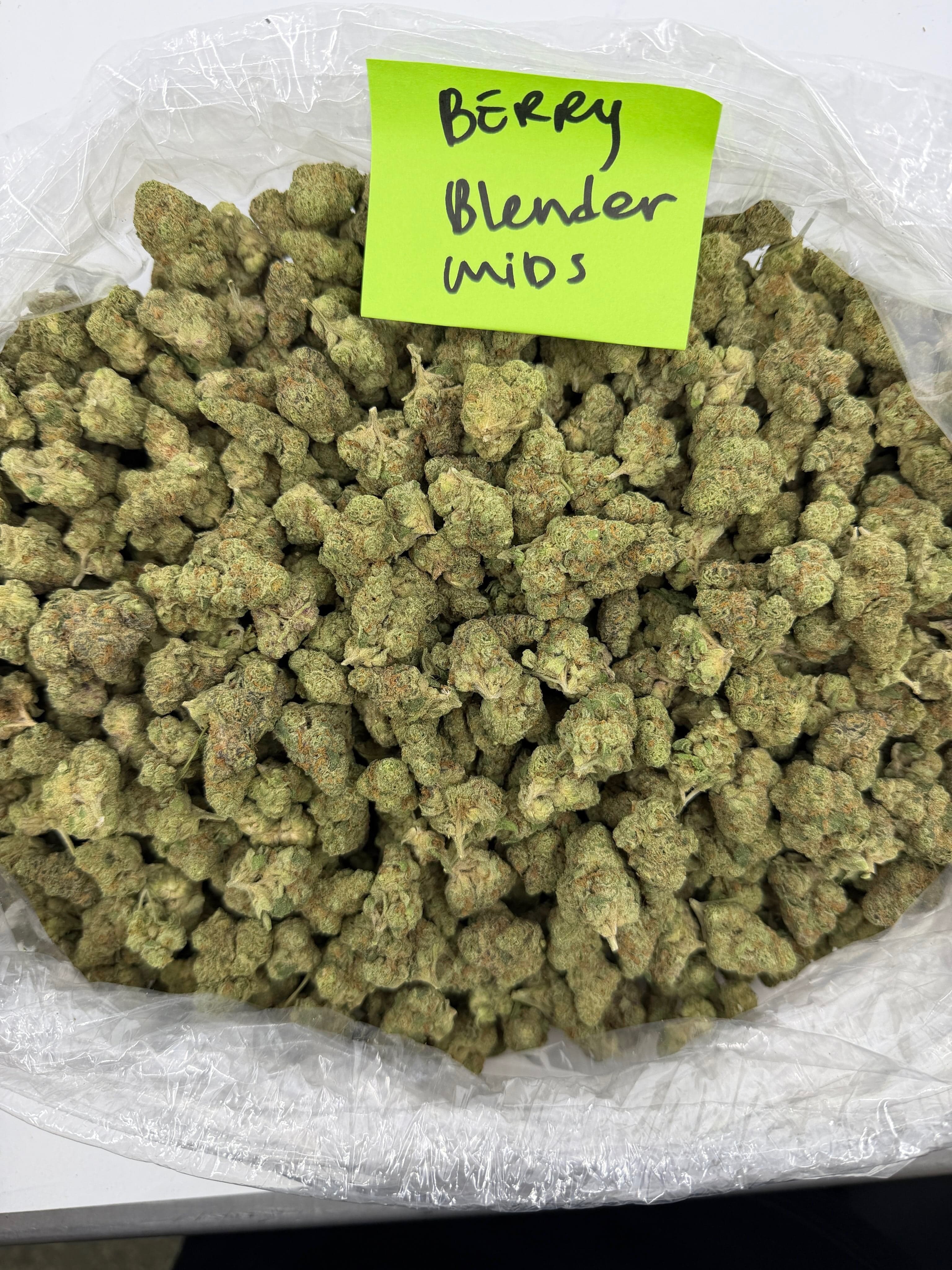 HoN Berry Blender - Hybrid / 3.5 grams Berry Blender - Balanced Hybrid - Value Indoor THCA Flower Full Size Buds Hi on Nature Delta 8 gummies Legal Hemp For Sale
